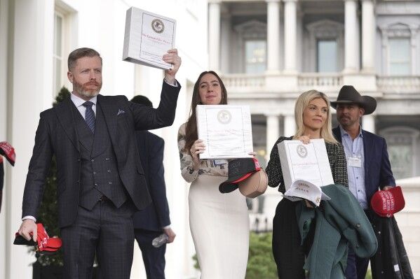 When more than a dozen MAGA-aligned activists and social media influencers gathered at the White House last week, they had no idea they were about to be handed binders titled "Epstein Files: Phase 1"-- and neither did senior White House officials who organized the event, according to multiple sources familiar with the event.

Attorney General Pam Bondi and her team did not inform White House officials in advance that she planned to distribute the binders, which contained almost no new information regarding convicted sex offender and financier Jeffrey Epstein -- and now the move has ruffled feathers among those closest to President Donald Trump, including his senior White House staff, sources tell ABC News.