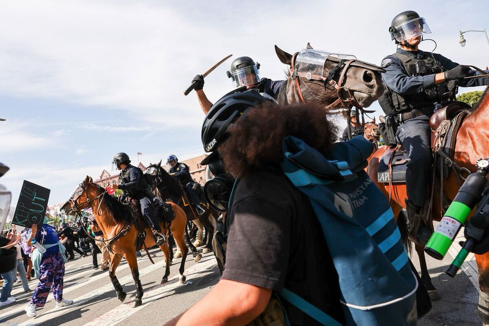 Anti-Trump Protesters Rally Across US at ‘No Kings’ Rallies
