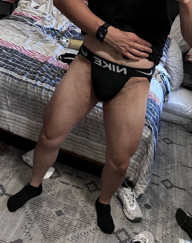 Altpap1to took off his shorts and is posing in his jock, showing off his hamstrings after leg day