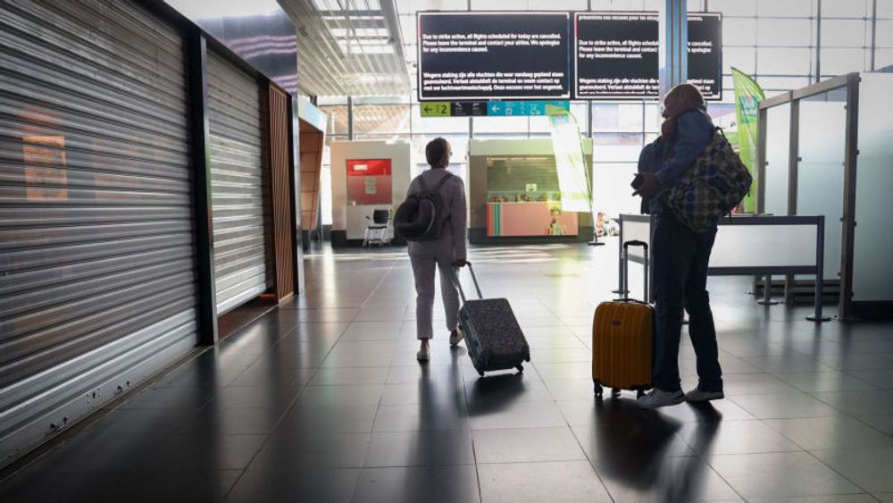 Des travailleurs européens manifestent à Bruxelles ce mardi, de fortes perturbations attendues dans les aéroports