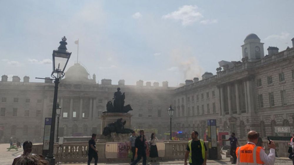 Incendie dans un centre d’art au cœur de Londres, des dizaines de pompiers mobilisés