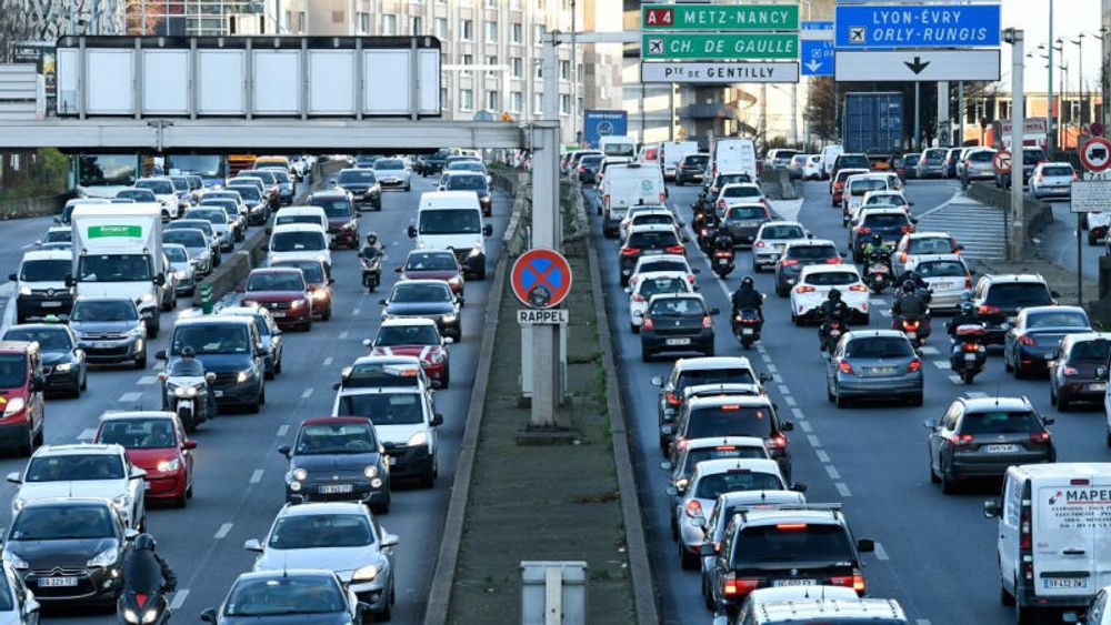 « Liberté, égalité, curiosités » : Haro sur le périph, macadam western