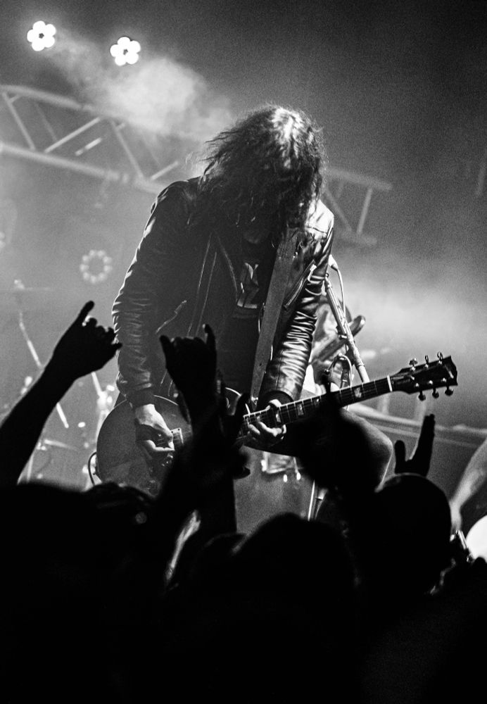 Dan Hawkins of the Darkness.