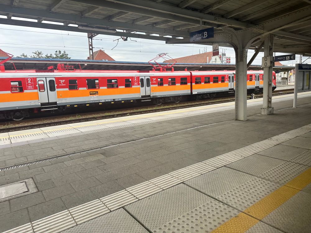 A shiny new train at Kędzierzyn Koźle
