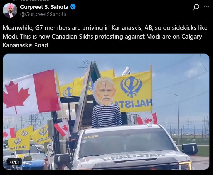 A Tweet from Gurpreet Sahota. "Meanwhile, G7 members are arriving in Kananaskis AB, so do sidekicks like Modi. This is how Canadian Sikhs protesting against Modi are on Calgary-Kananaskis Road." The Tweet includes a video clip of a large convoy-style protest bearing Canadian and Khalistani flags.