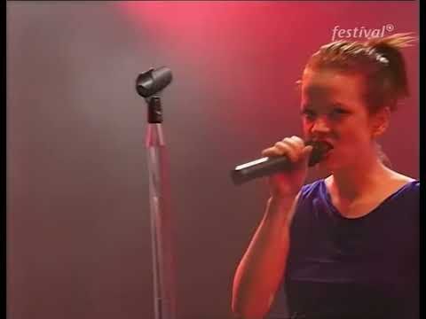 Garbage - Stupid Girl (Live Open Air Festival Loreley, 1998)