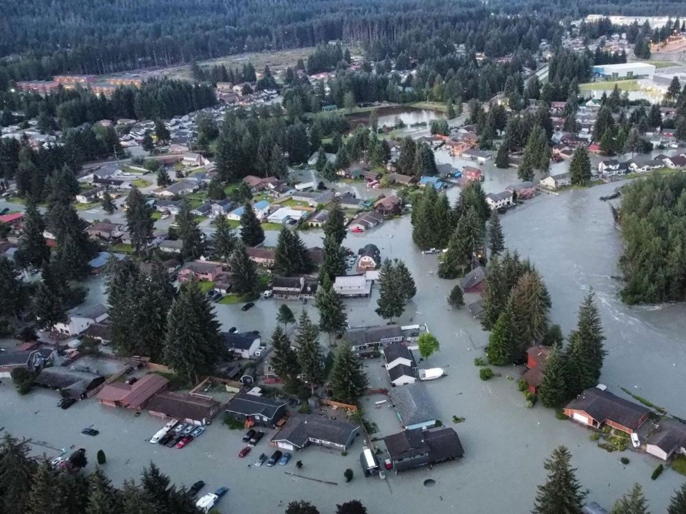 When a Glacial Dam Burst, an Alaskan Town Was Hit With a Sudden Flood