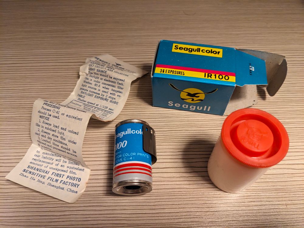 Seagull colour 100 comes in a white canister with a red lid and a narrow slip paper