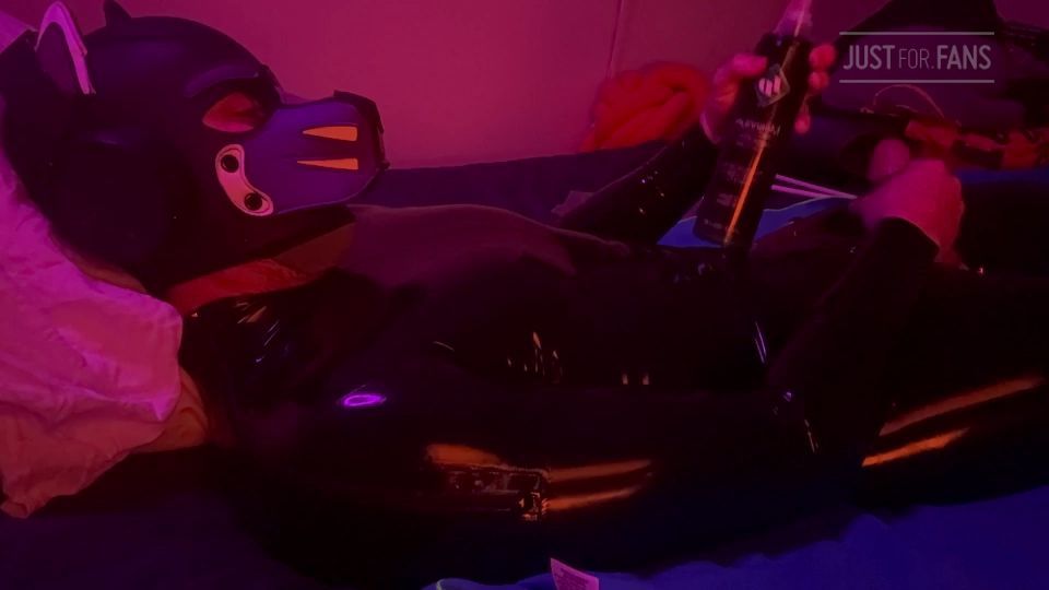 A new fan just joined my JustFor.Fans page. Check it out at: justfor.fans/thepupbrody?Source=NewFanBlueSky