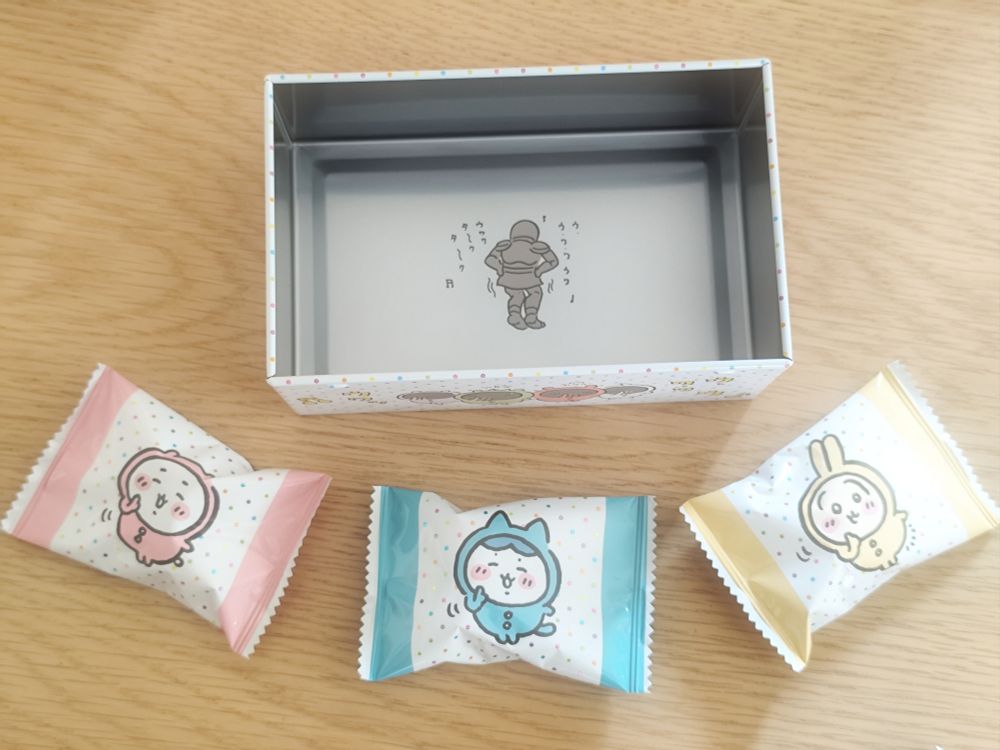 ちいかわ　パジャマパーティーズ　チョコ　缶