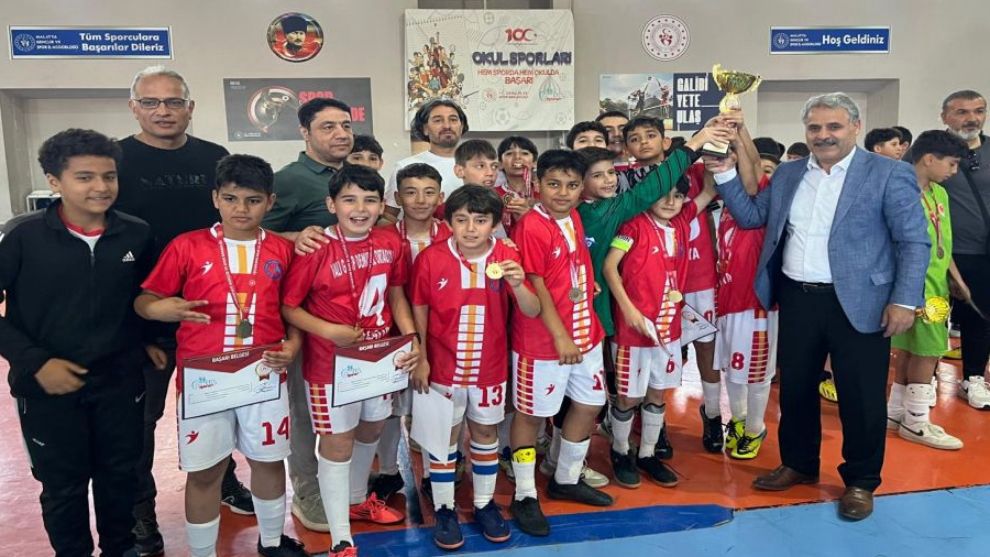 Minikler Sahada, Tribünler Ayakta! Malatya'da Şampiyonluk Heyecanı – Malatya Yeni Ses Haber