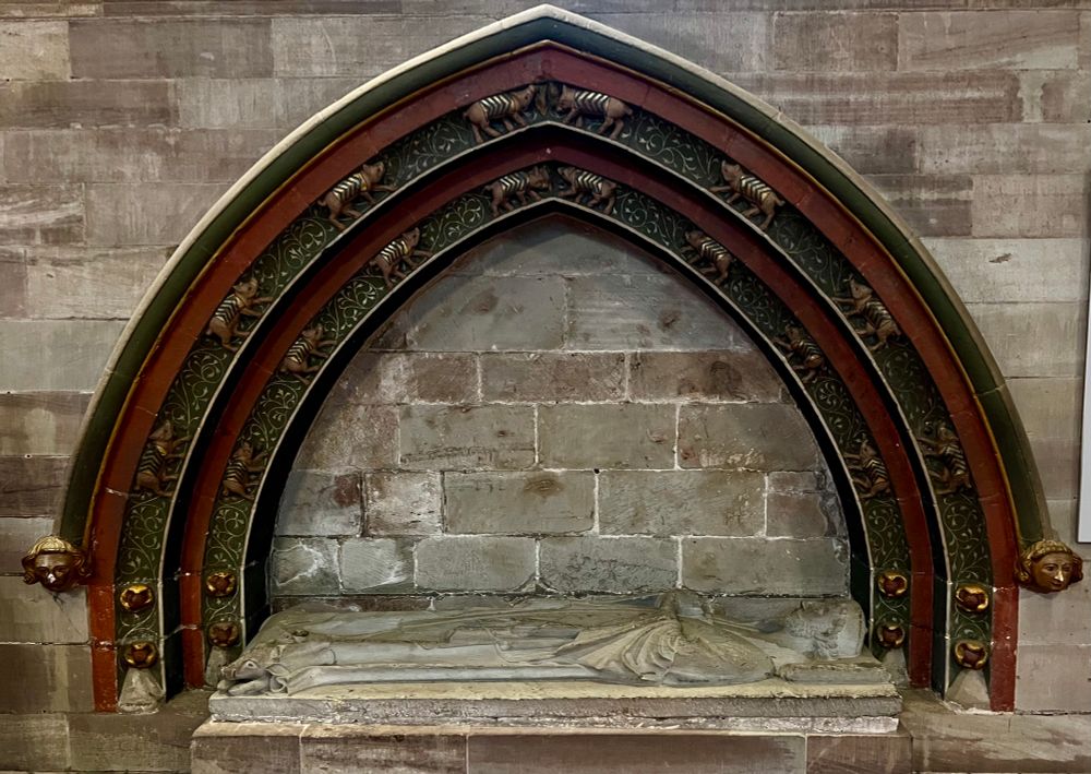 John Winfield tomb (1311) adorned with little feeding pigs