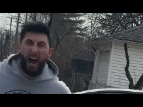 Road Rage de-escalated with HILARIOUS LEVELS OF CONFUSION!