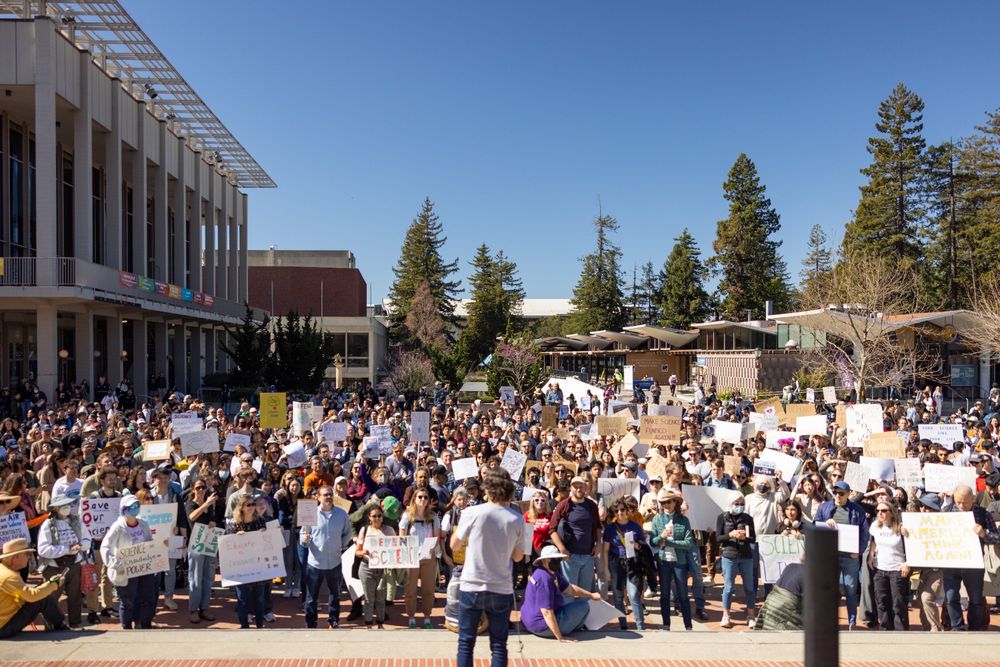 crowd at Stand Up for Science in Berkeley