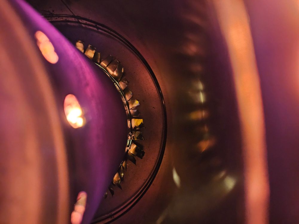 Photo of the space between the walls of a double walled smokeless fire pit