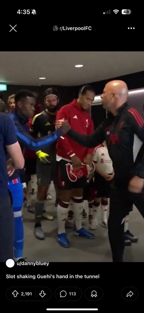 Virgil going full Bobby seeing Slot and the number one Jesus fan shaking hands in the tunnel before the shield 