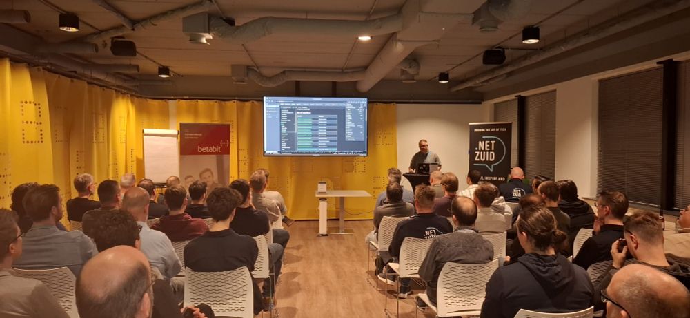 Overview of the full house at our .NET Zuid event