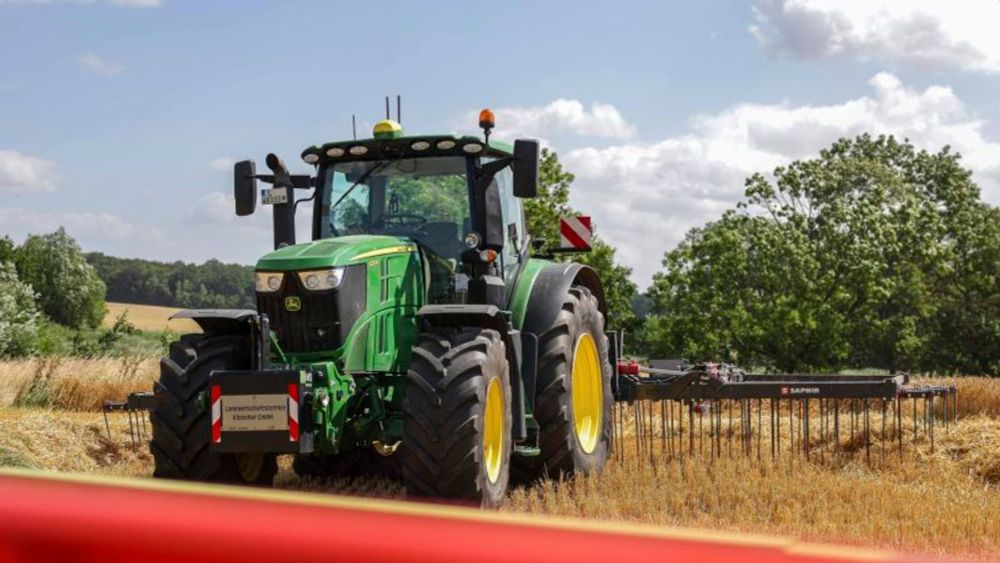 John Deere backs away from diversity and inclusion efforts after a conservative backlash | CNN Business