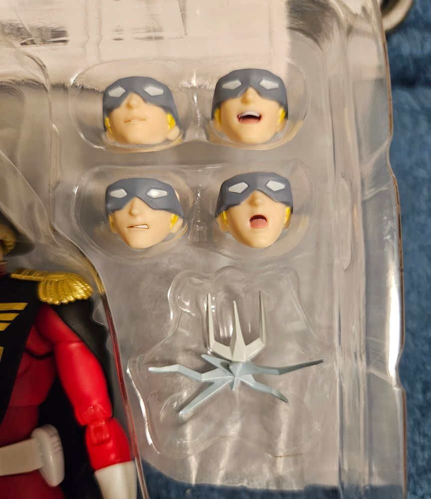 Four different Char facial expressions and also a plastic newtype flash 