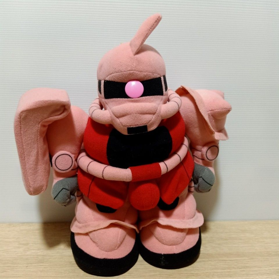 Char's Zaku plushie!!