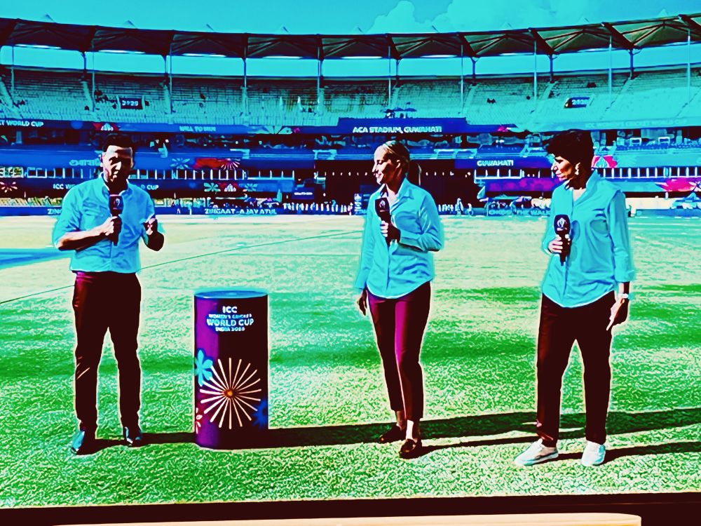 Jaw-jaw at Guwahati, assam state, where the tea comes from. Man… how long is the Bangladeshi national anthem???