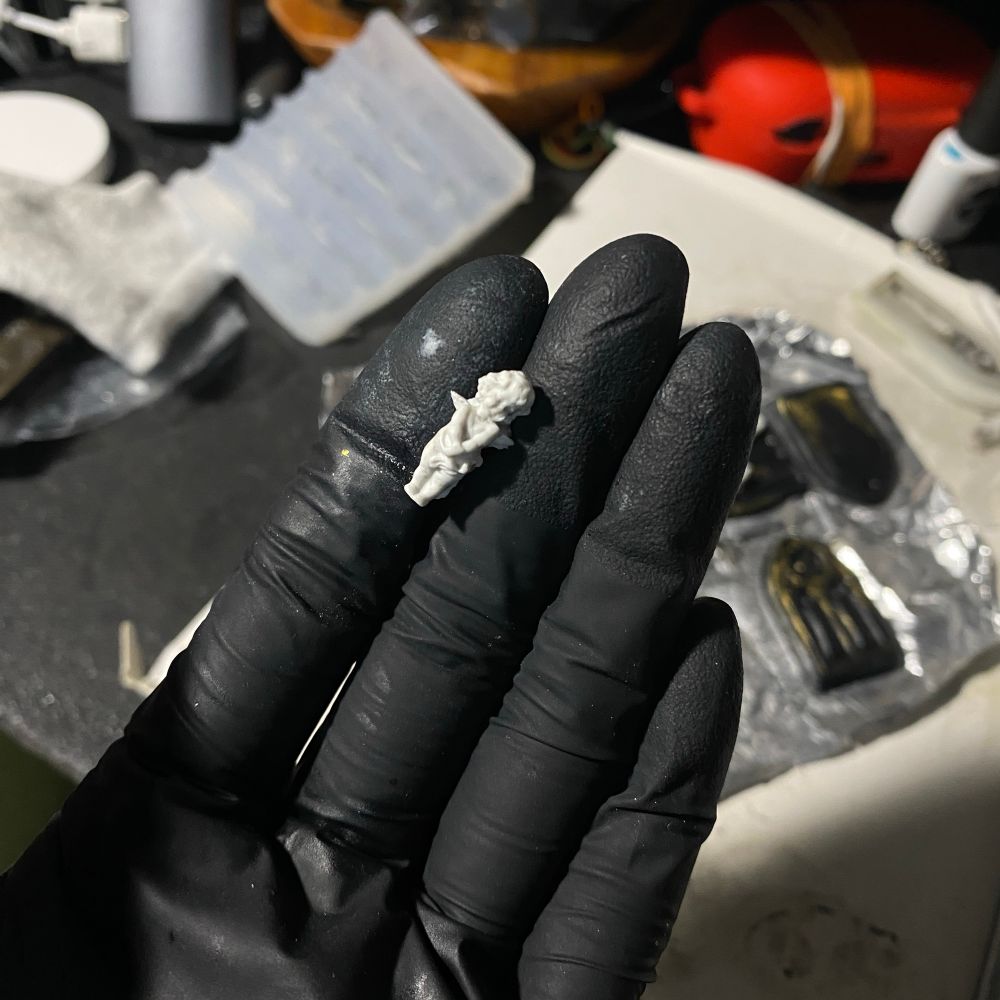 フニャフニャな粘土を型に押し込んで、それを取り出す作業｡

多分この粘土を型に押し込んだまま茹でたらいいんだと思うけど。

型にはめてもう全部出来上がってしまった。次作ることがあったら、一気に茹でて仕上げようと思う｡