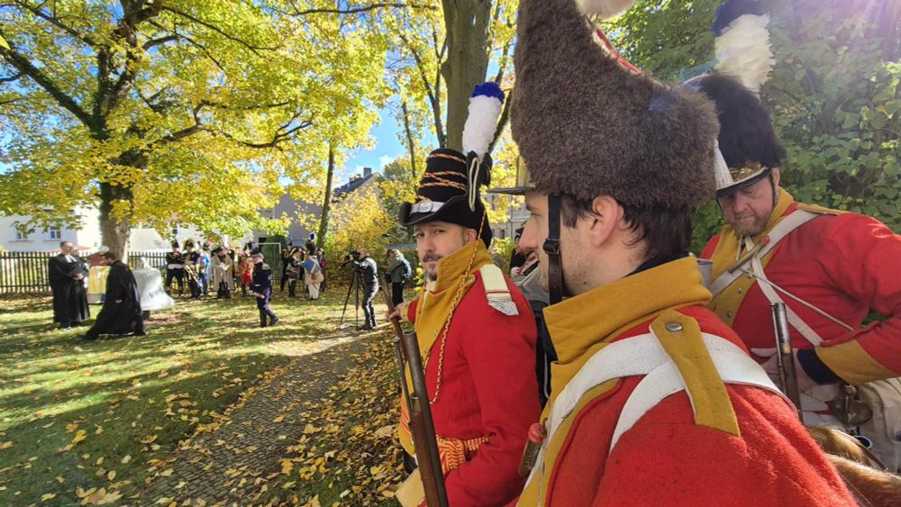 Nordenfieldske Grenader Compagnie and redcoat allies at the 2025 Battle of Leipzig re-enactment.

Photo by NGC