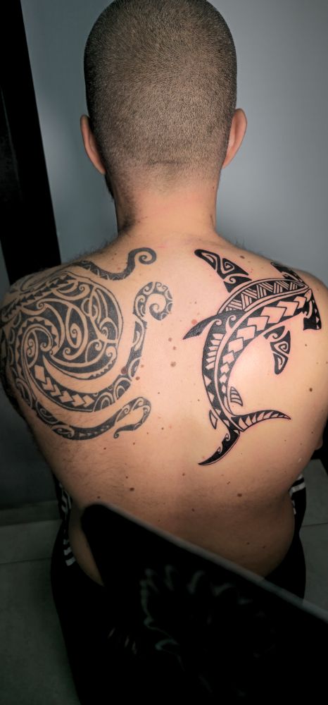 Polynesian hammerhead shark done in Brasil a few weeks back.
