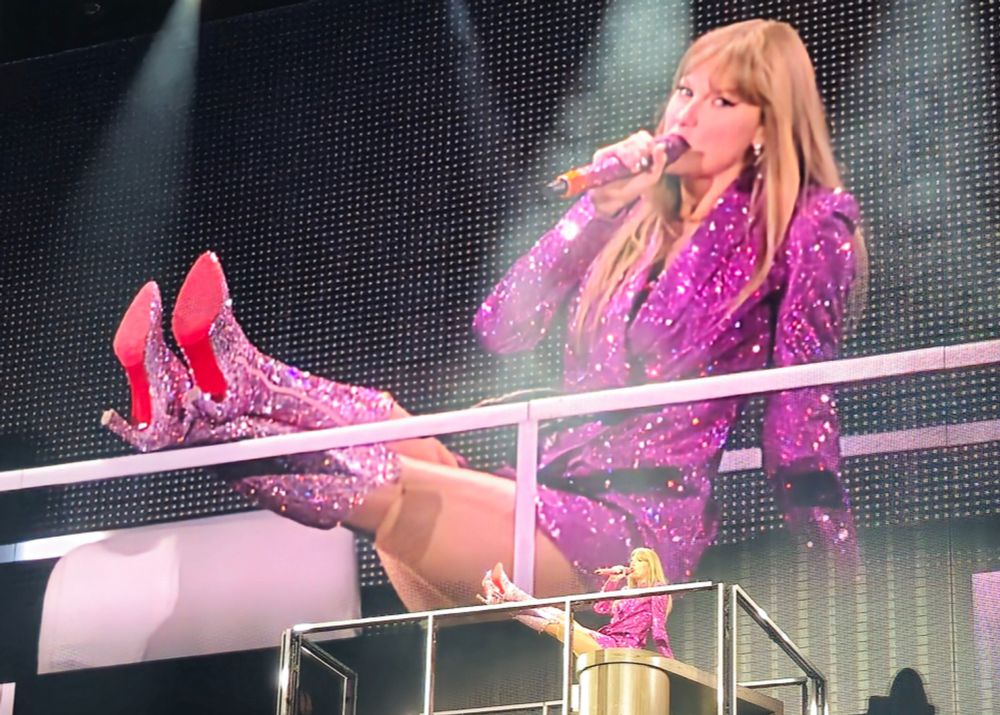 Taylor Swift performing The Man in Toronto November 15, 2024