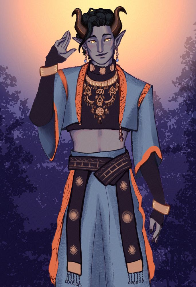 Um tiefling cinza, de olhos amarelos, vestindo roupas soltas em tons de azul e laranja, com acessórios dourados. Ele olha para frente com um leve sorriso.
