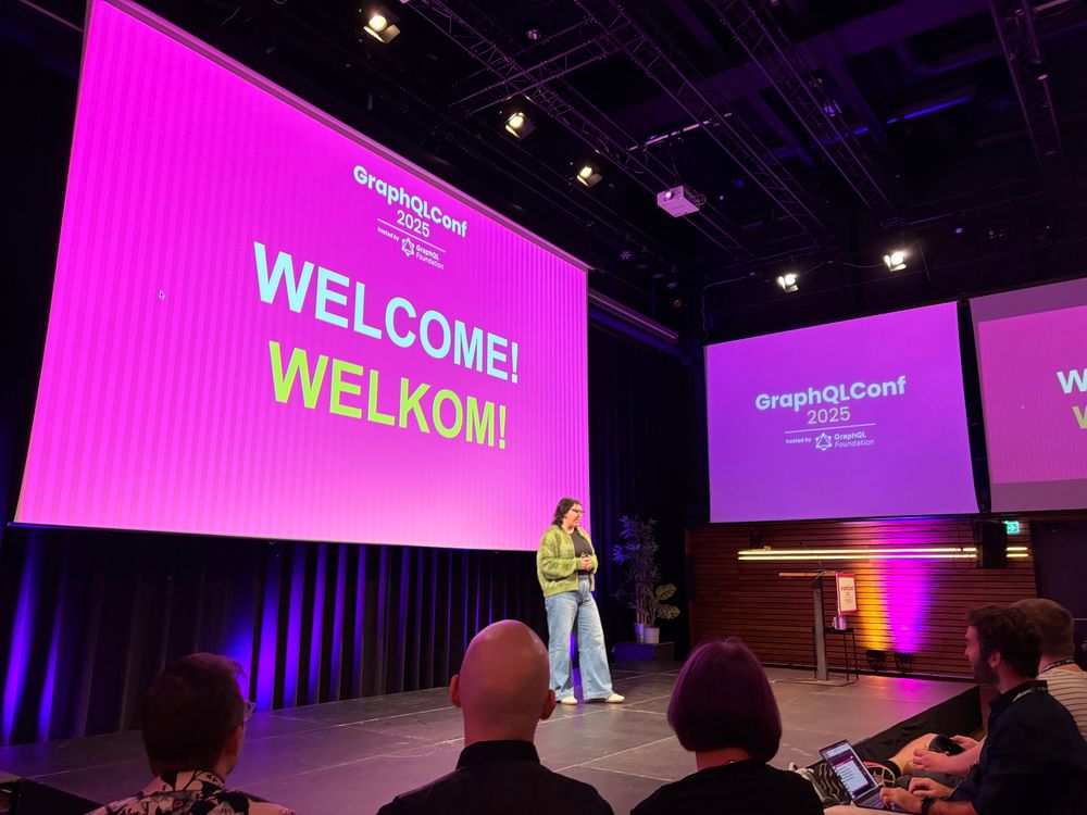 Sarah Sanders on stage at GraphQLConf