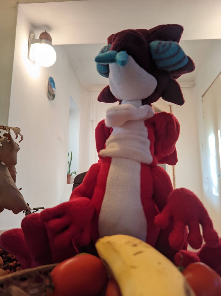 Handmade one of a kind Shedding Gecko plush, pattern by Akira Originz, POV: breakfast time!