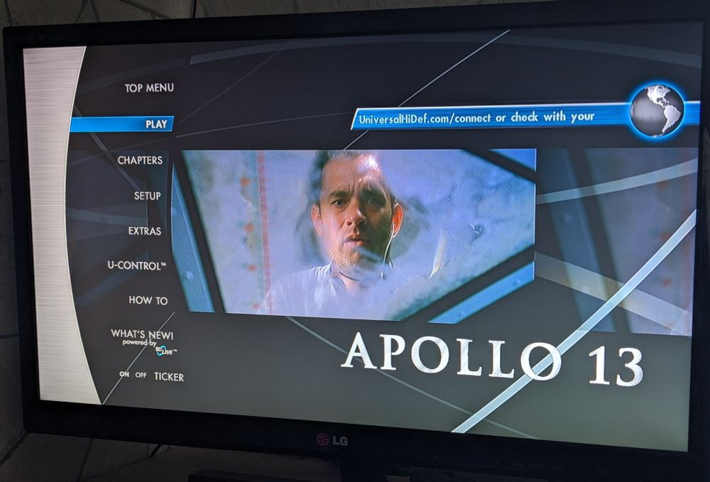 Title screen of Apollo 13 blu ray starring Tom Hanks as Jim Lovell