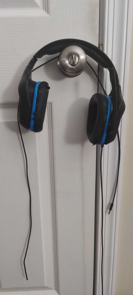 Tinsel chews up my headphones