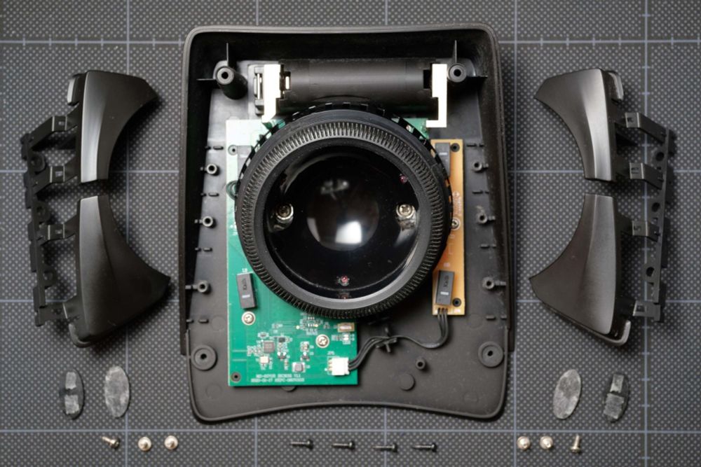 Kensington Expert Mouse、軽く分解
