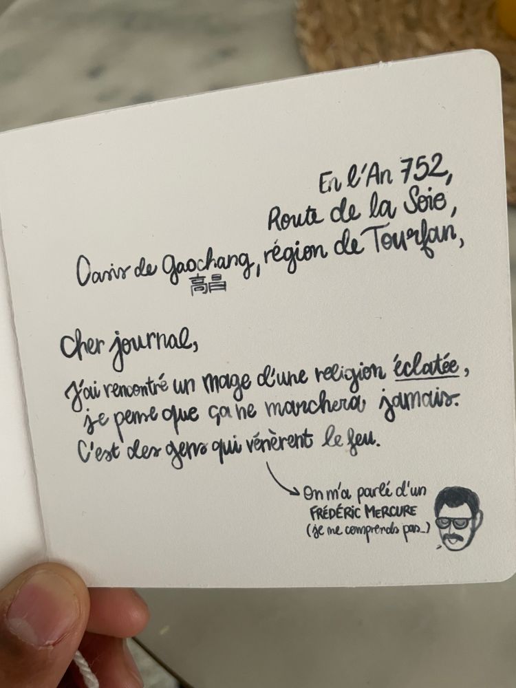 1ere page du journal de Theophilos Kanakis, prêtre nestorien intitulé "Chroniques des Spiritualités Sur la Route de la Soie", créé dans Game of Roles et mis en page IRL par Anna June Barker