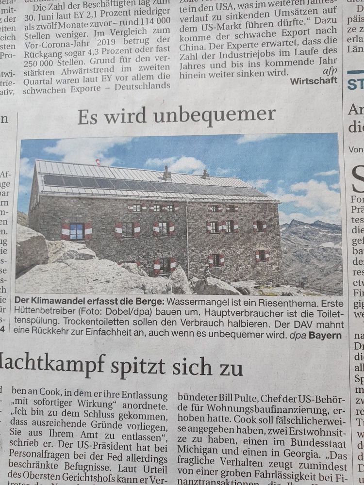 Ausschnitt der Mittelbayerischen Zeitung zum Klimawandel. dpa Bild von Berghütte zum Thema Wassermangel