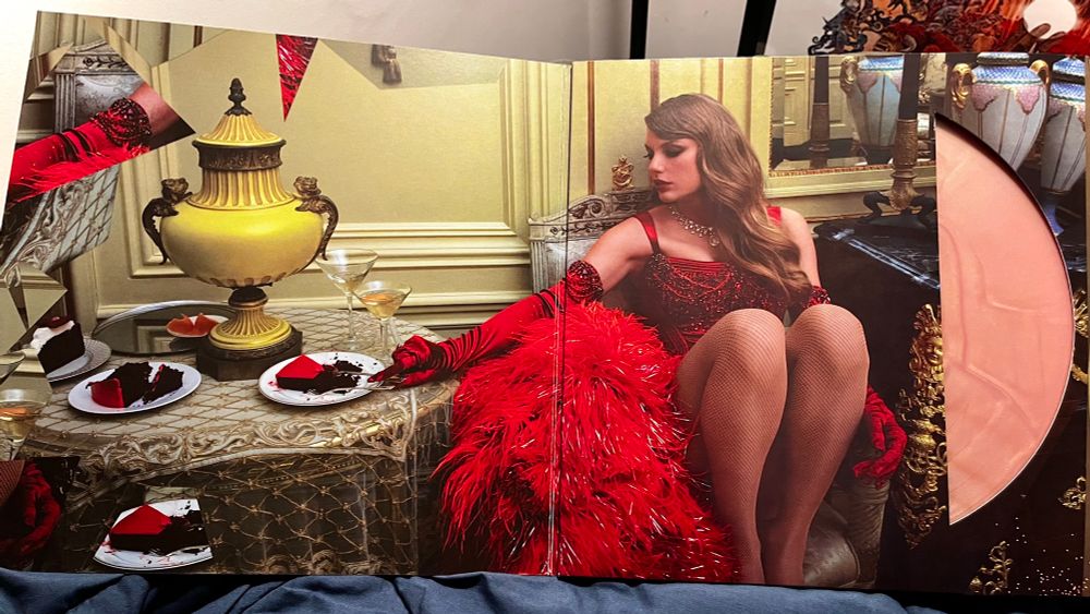 Stunning gatefold from the “summertime spritz” edition with perk-a-boo cutout showing off the pink shimmer vinyl inside