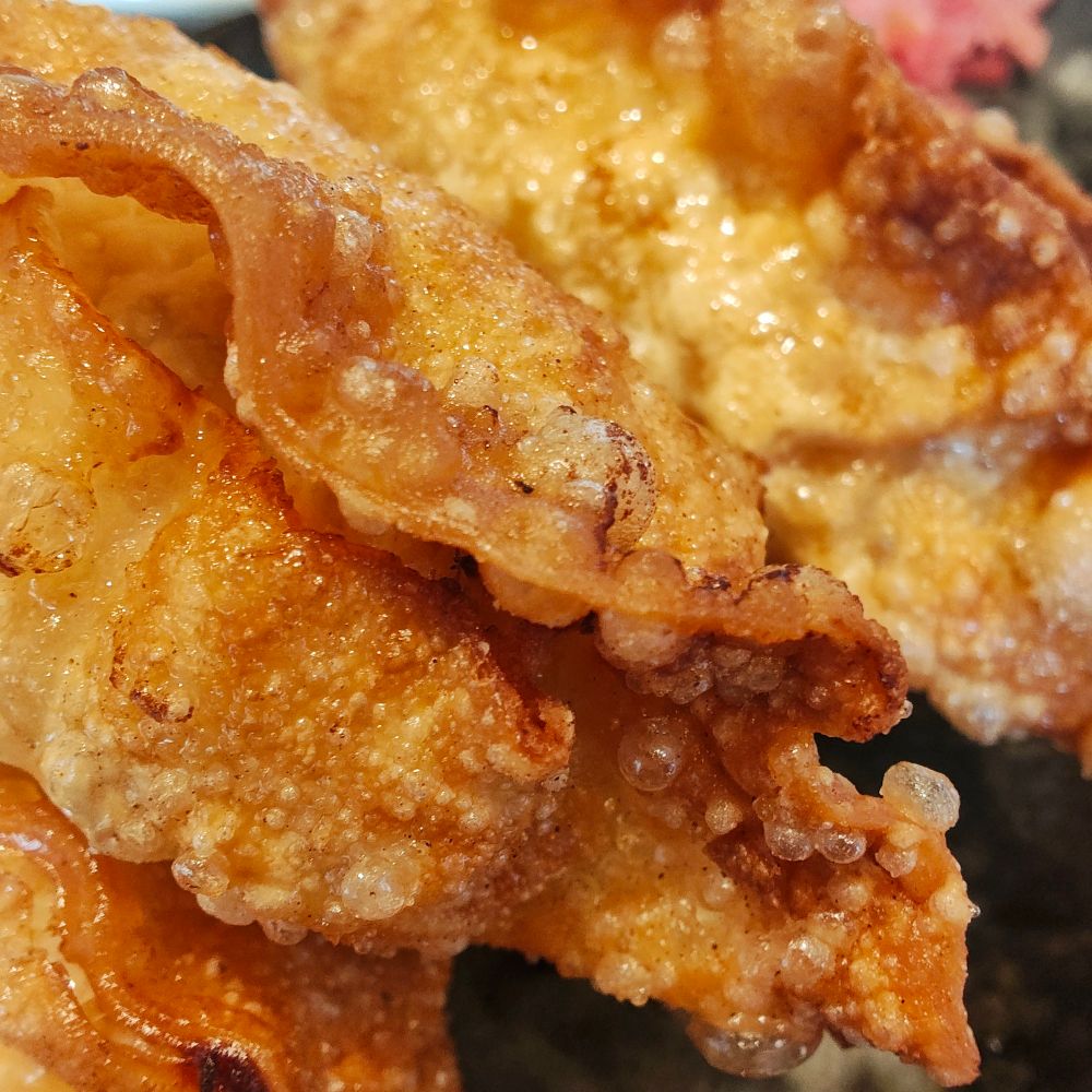 바삭바삭하고 노릇노릇한 명란교자