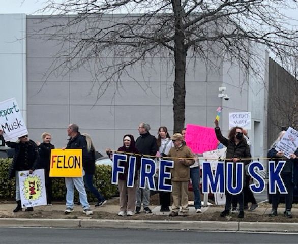 Protesters at Tesla 