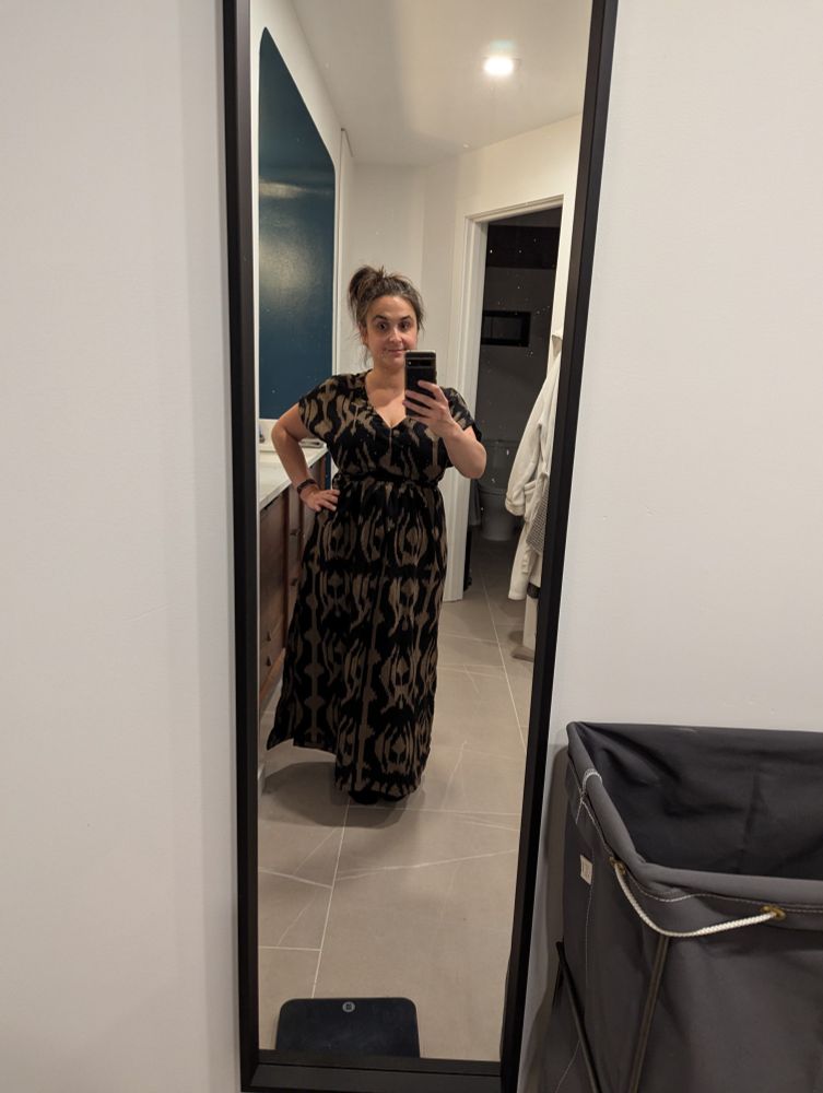 Charlie Caftan, #sewing #sewist Tooley Ikat Cotton in black & brown floor length with pockets! 