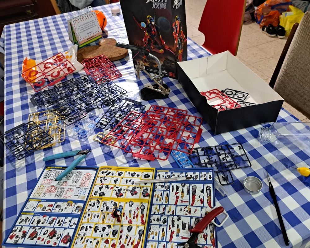 Gof Cat Compony's not Windblade, still mostly on the runnrs 