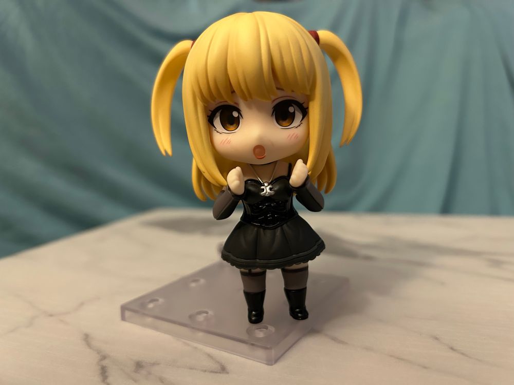 Misa Nendoroid arms up
