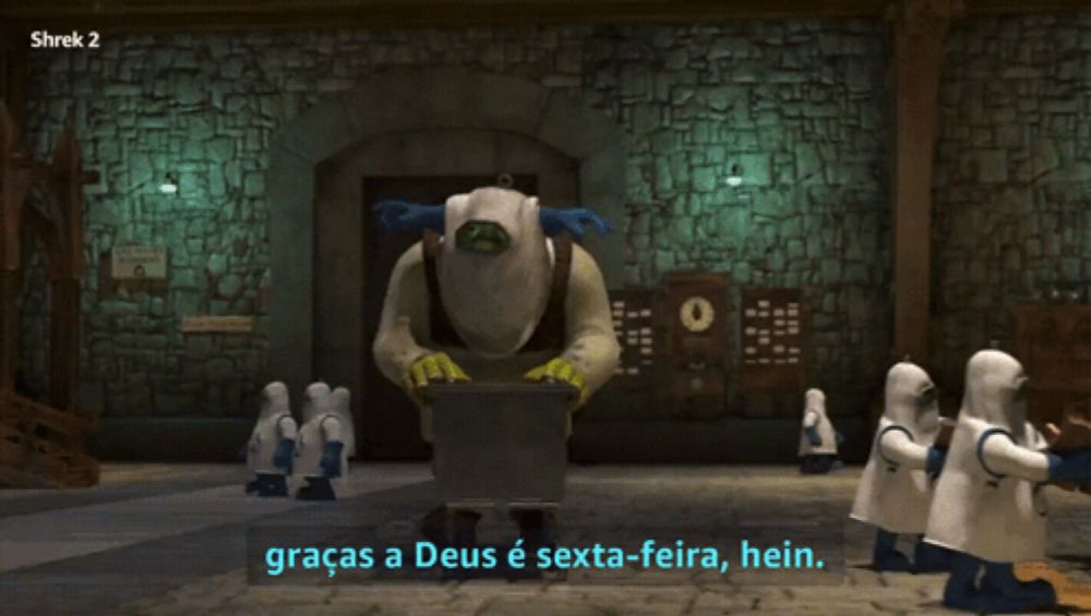 shrek 2 is shown on a screen with subtitles in a foreign language