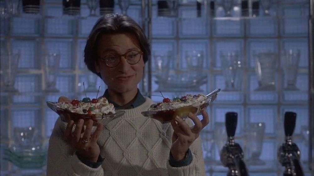 A loser with two banana splits