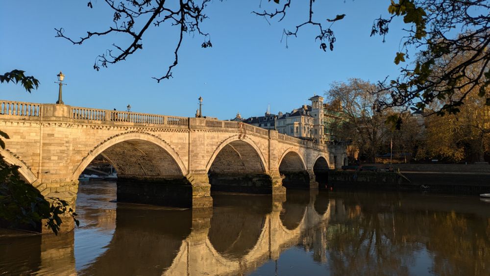 Richmond bridge at sunrise 