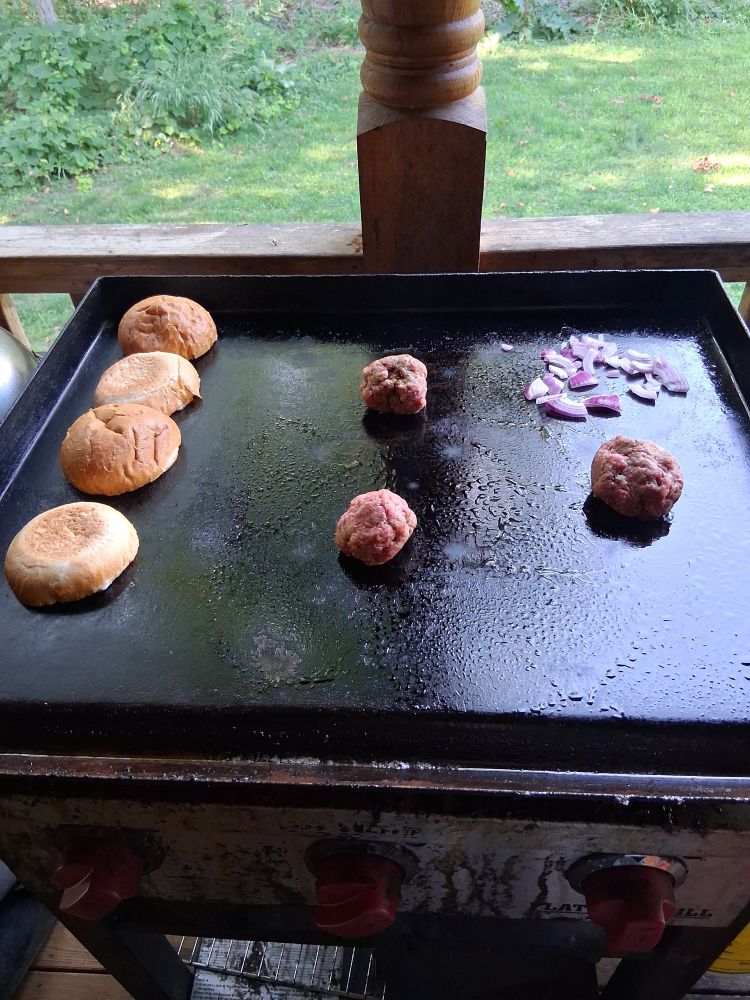 How the cheeseburgers start...