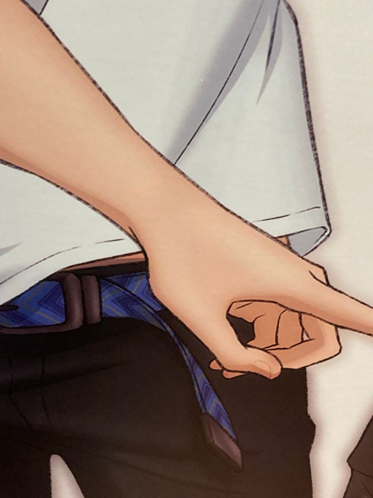 ヴィクトルのTシャツの裾から脇腹が見えている