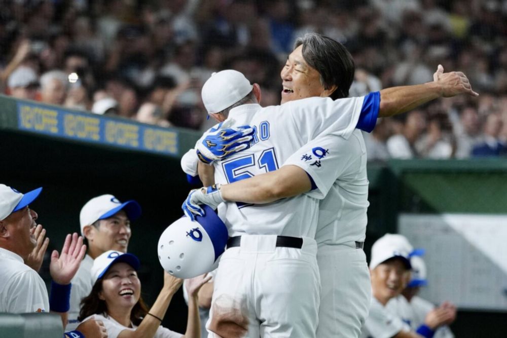 KOBE CHIBENが高校野球女子選抜に17-3で勝利　イチロー完投、最速137km/h　ゴジラ松井 豪快3ラン