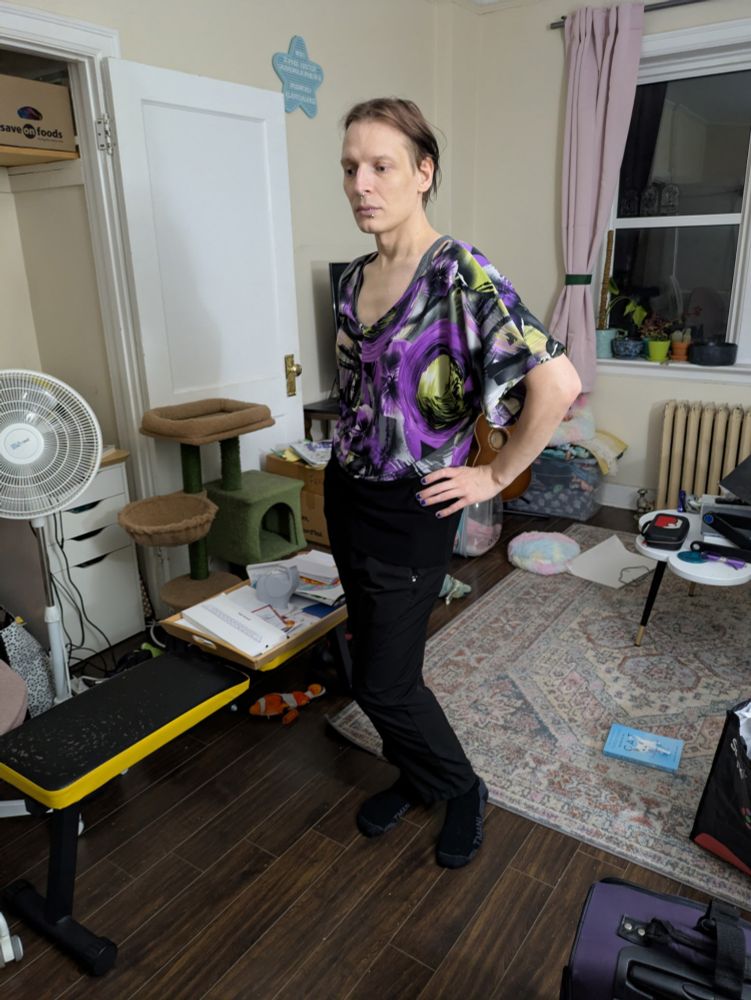 The read herring in.. Like I don't know, a flowery shirt thing with like a solid black bar on the bottom. 